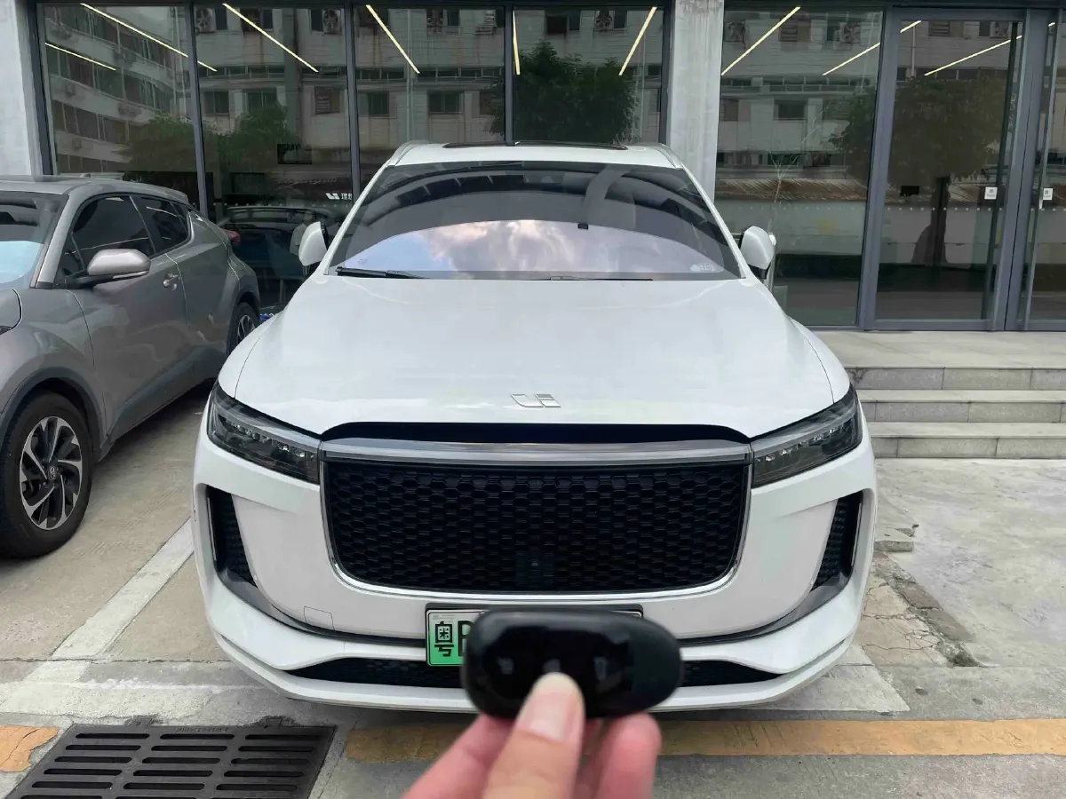 2020 Li ONE Range Extended 131HP REEV 40.5KWH,autocango,china used car exporter,china ev exporter,chinese used car exporter,chinese used ev exporter