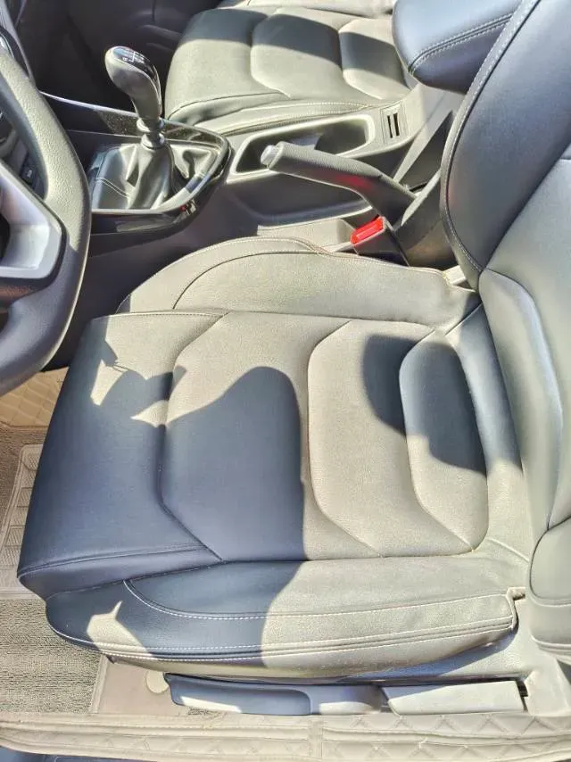 2020 BaoJun 530 1.5T 147HP L4 6MT,autocango,china used car exporter,china ev exporter,chinese used car exporter,chinese used ev exporter