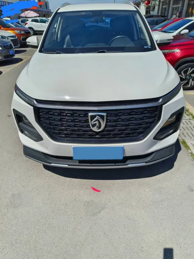 2020 BaoJun 530 1.5T 147HP L4 6MT,autocango,china used car exporter,china ev exporter,chinese used car exporter,chinese used ev exporter