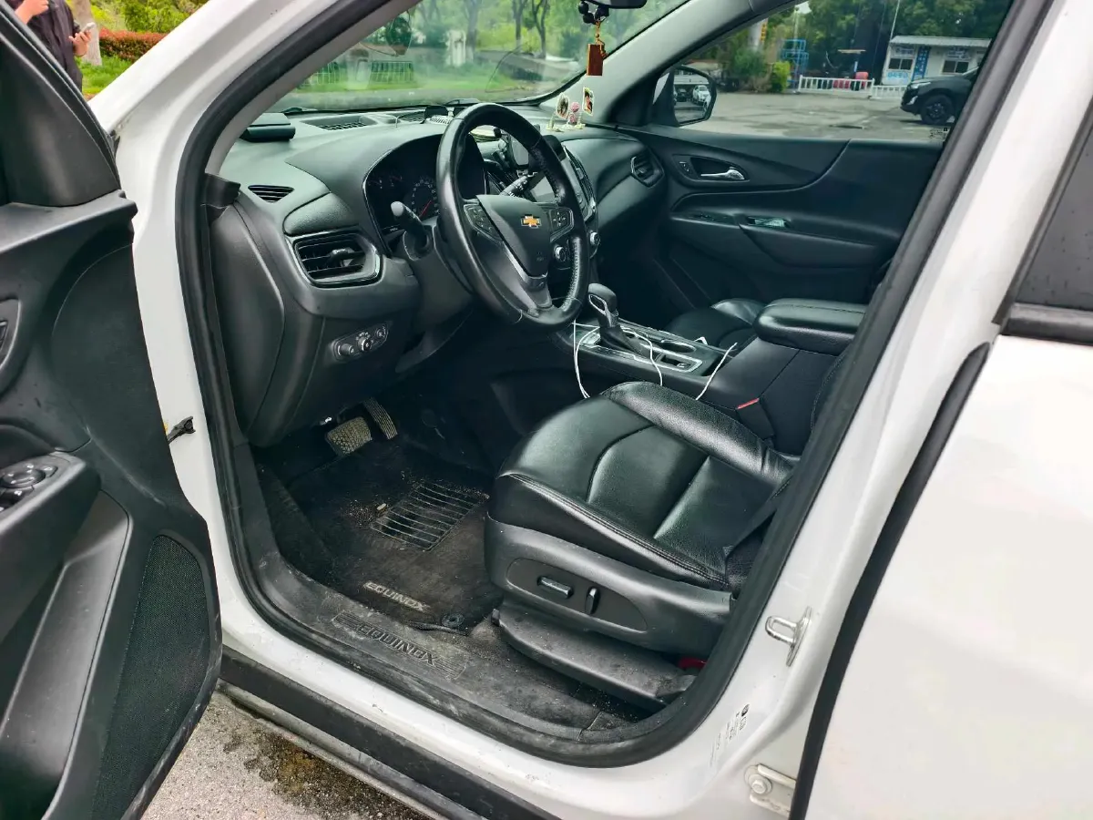 2021 Chevrolet Equinox 1.5T 169HP L4 6AT,autocango,china used car exporter,china ev exporter,chinese used car exporter,chinese used ev exporter