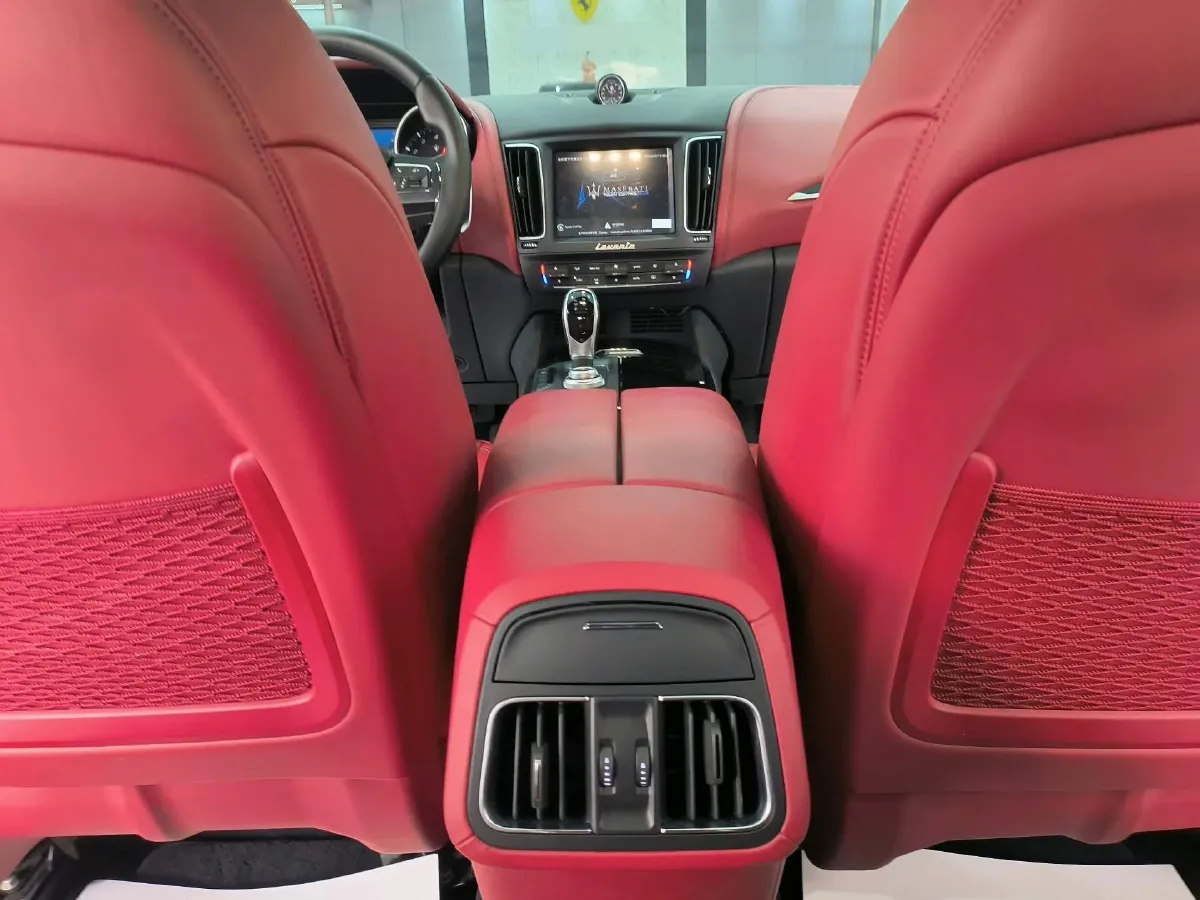 2019 Maserati Levante 3.0T 350HP V6 8AT,autocango,china used car exporter,china ev exporter,chinese used car exporter,chinese used ev exporter