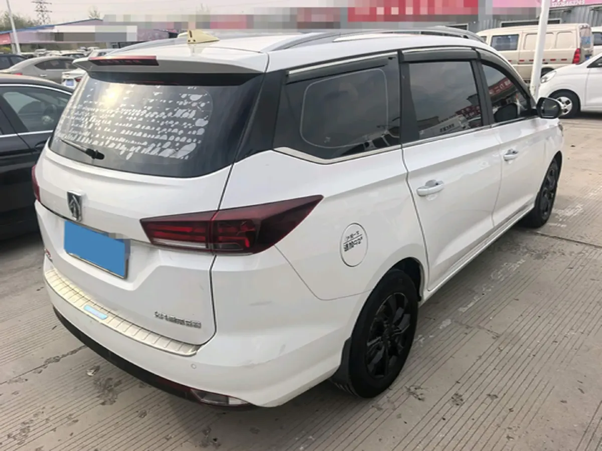 2018 BaoJun 530 1.5T 150HP L4 6MT,autocango,china used car exporter,china ev exporter,chinese used car exporter,chinese used ev exporter