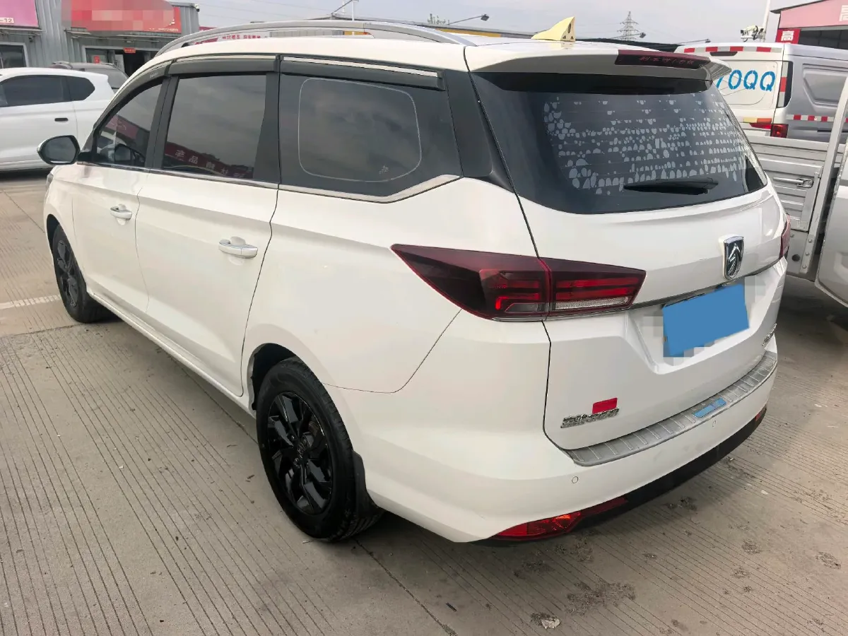 2018 BaoJun 530 1.5T 150HP L4 6MT,autocango,china used car exporter,china ev exporter,chinese used car exporter,chinese used ev exporter