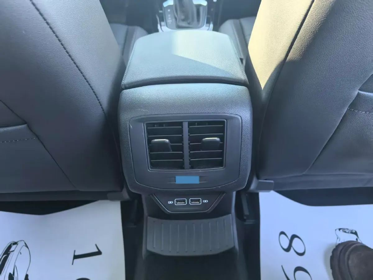 2022 Volkswagen T-Roc 1.4T 150HP L4 7DCT,autocango,china used car exporter,china ev exporter,chinese used car exporter,chinese used ev exporter