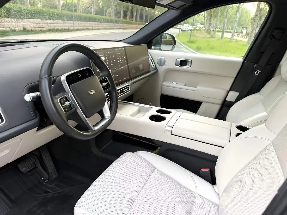 2022 Li L9 Range Extended 154HP REEV 42.6KWH,autocango,china used car exporter,china ev exporter,chinese used car exporter,chinese used ev exporter