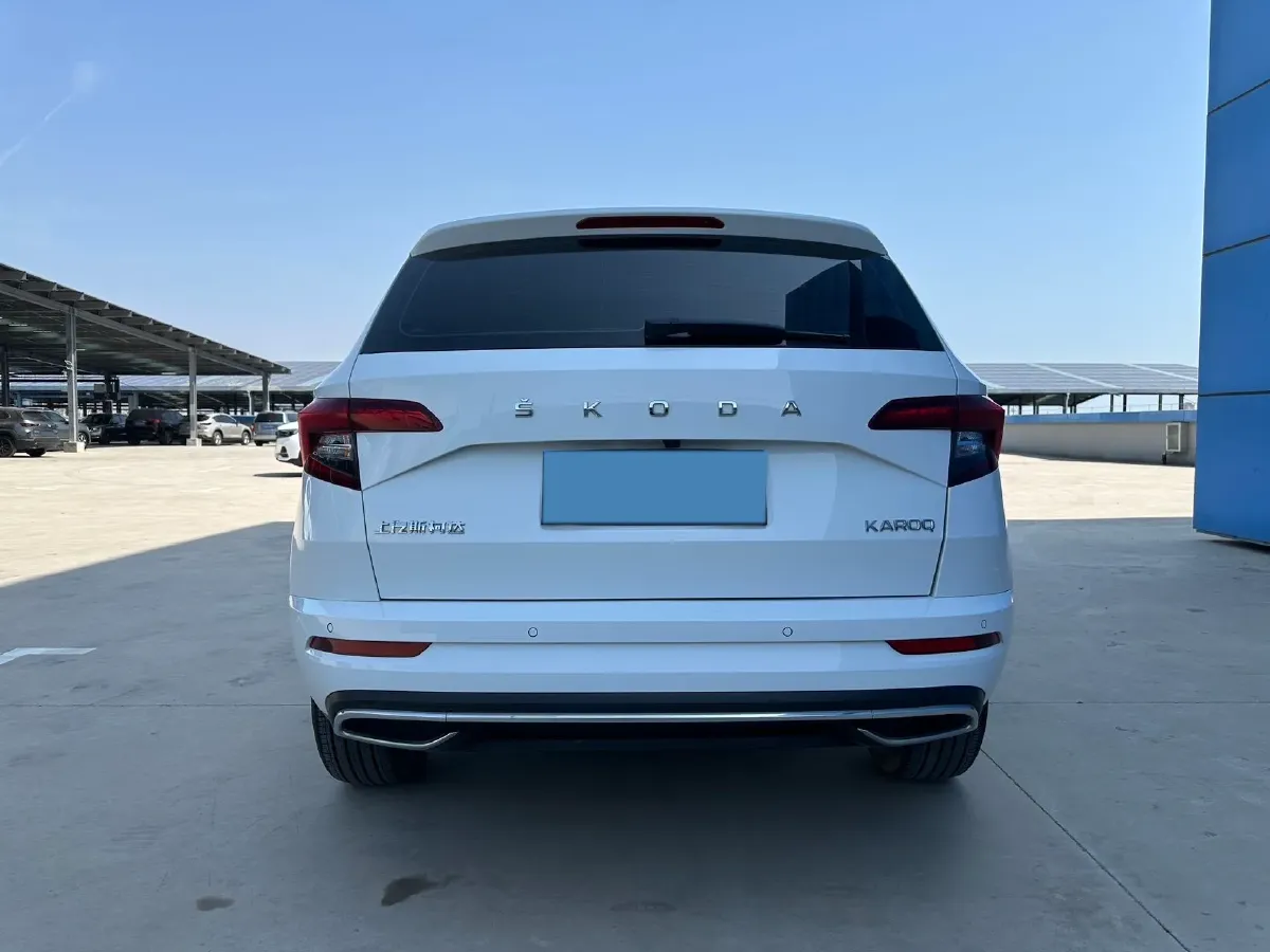 2023 Skoda Karoq 1.4T 150HP L4 7DCT,autocango,china used car exporter,china ev exporter,chinese used car exporter,chinese used ev exporter