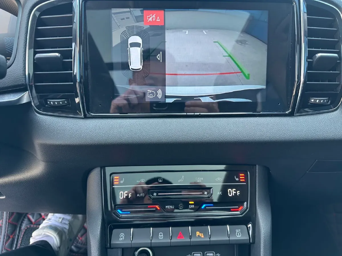 2023 Skoda Karoq 1.4T 150HP L4 7DCT,autocango,china used car exporter,china ev exporter,chinese used car exporter,chinese used ev exporter