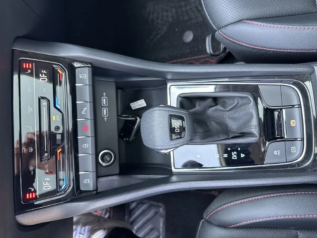 2023 Skoda Karoq 1.4T 150HP L4 7DCT,autocango,china used car exporter,china ev exporter,chinese used car exporter,chinese used ev exporter