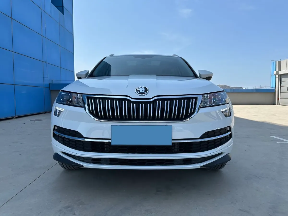 2023 Skoda Karoq 1.4T 150HP L4 7DCT,autocango,china used car exporter,china ev exporter,chinese used car exporter,chinese used ev exporter