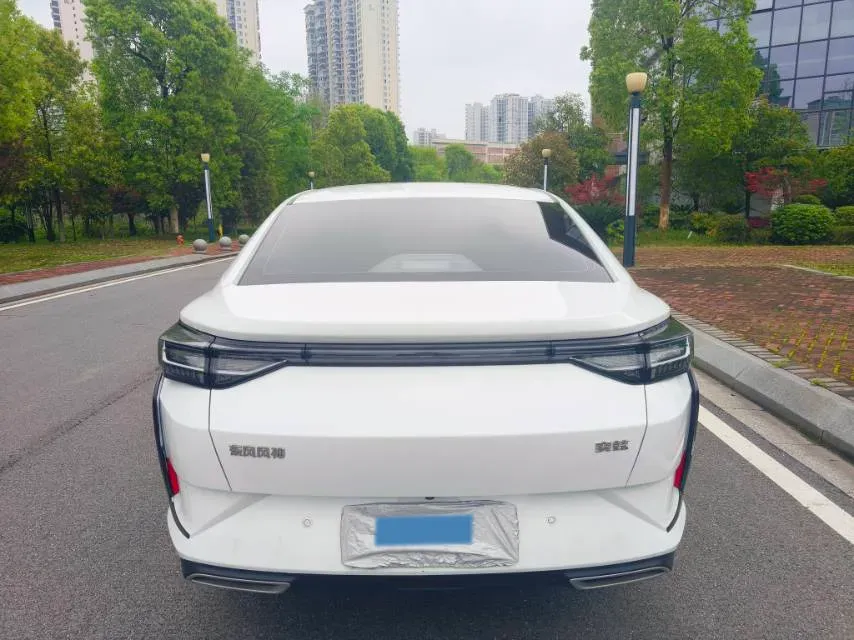 2025 DongFeng Aeolus YiXuan 1.5L 125HP L4 6DCT,autocango,china used car exporter,china ev exporter,chinese used car exporter,chinese used ev exporter