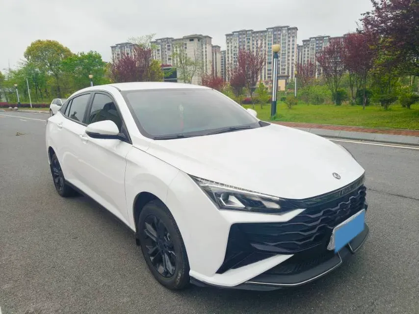 2025 DongFeng Aeolus YiXuan 1.5L 125HP L4 6DCT,autocango,china used car exporter,china ev exporter,chinese used car exporter,chinese used ev exporter