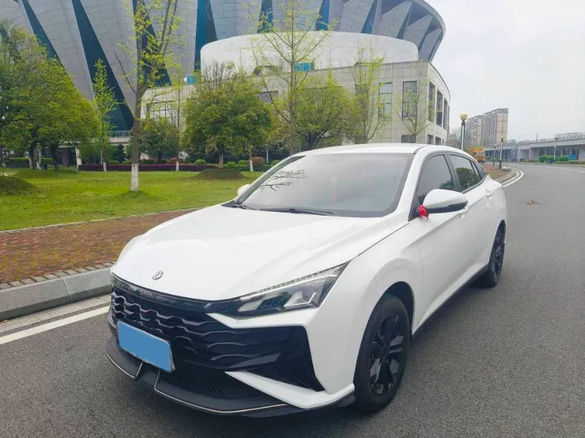 2025 DongFeng Aeolus YiXuan 1.5L 125HP L4 6DCT,autocango,china used car exporter,china ev exporter,chinese used car exporter,chinese used ev exporter