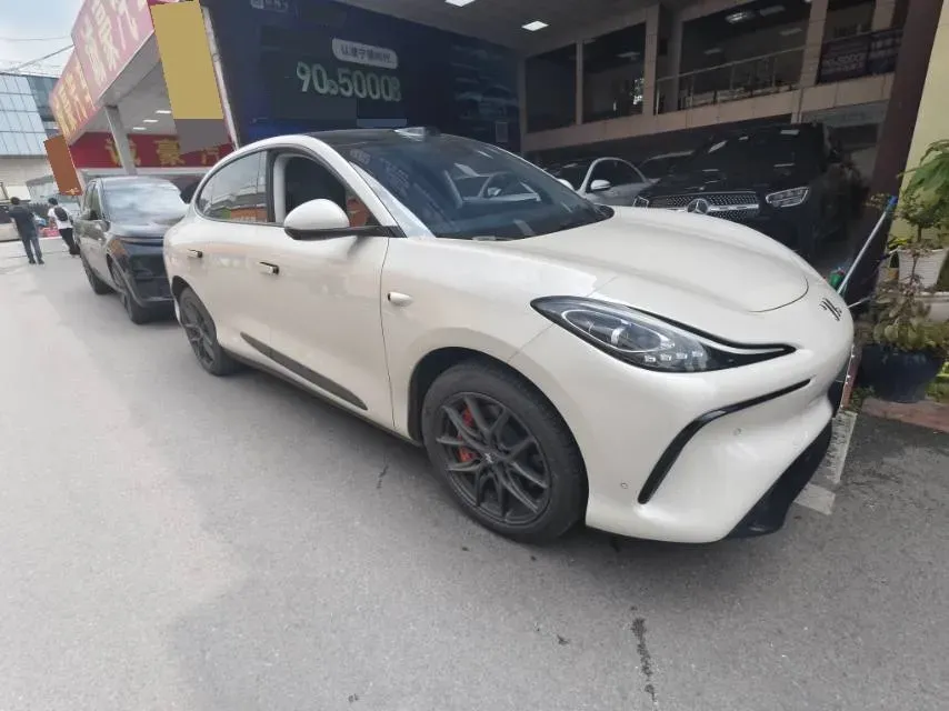 2023 IM LS6 BEV 71KWH,autocango,china used car exporter,china ev exporter,chinese used car exporter,chinese used ev exporter