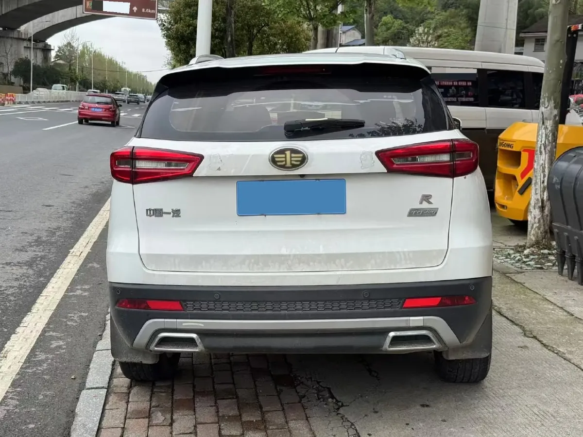 2018 FAW Senia R9 1.2T 143HP L4 7DCT,autocango,china used car exporter,china ev exporter,chinese used car exporter,chinese used ev exporter