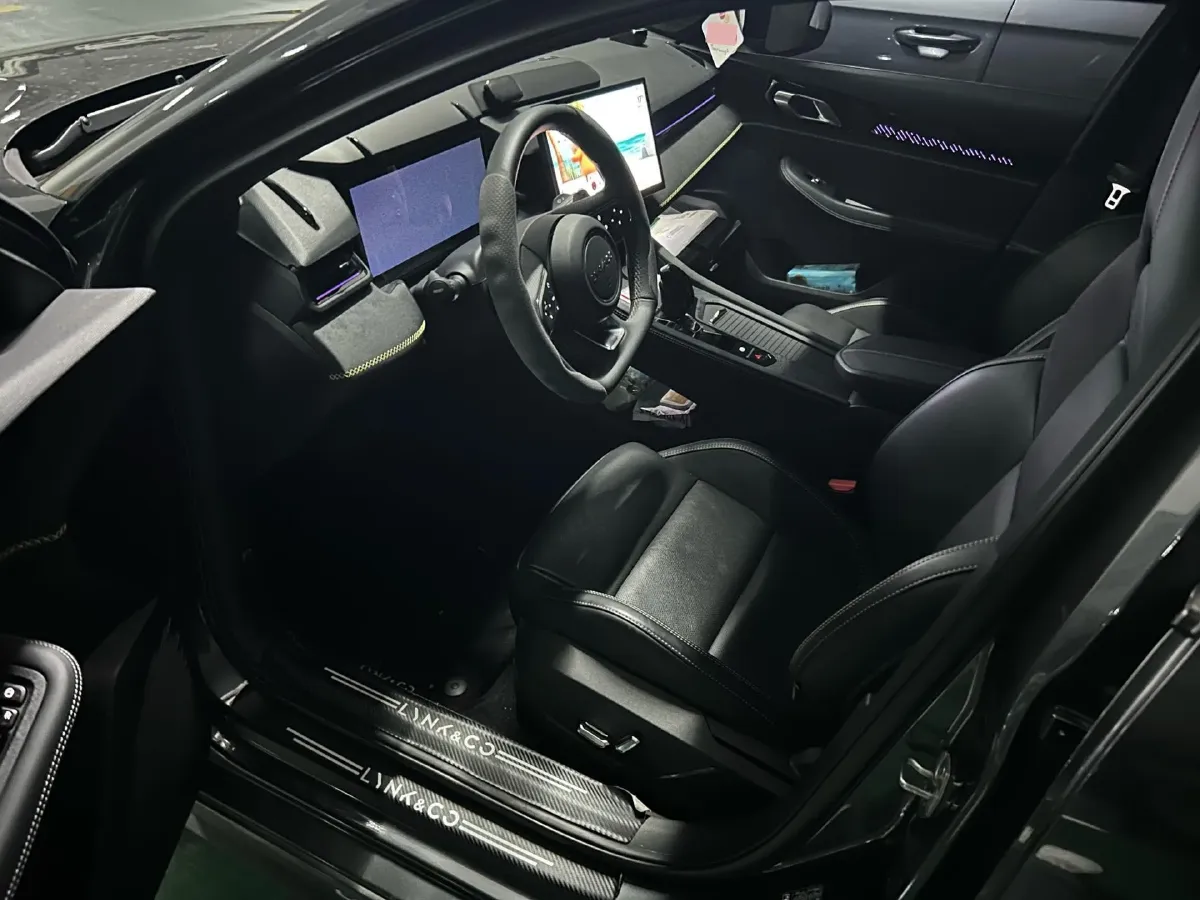 2023 LYNK&CO 03 2.0T 254HP L4 7DCT,autocango,china used car exporter,china ev exporter,chinese used car exporter,chinese used ev exporter