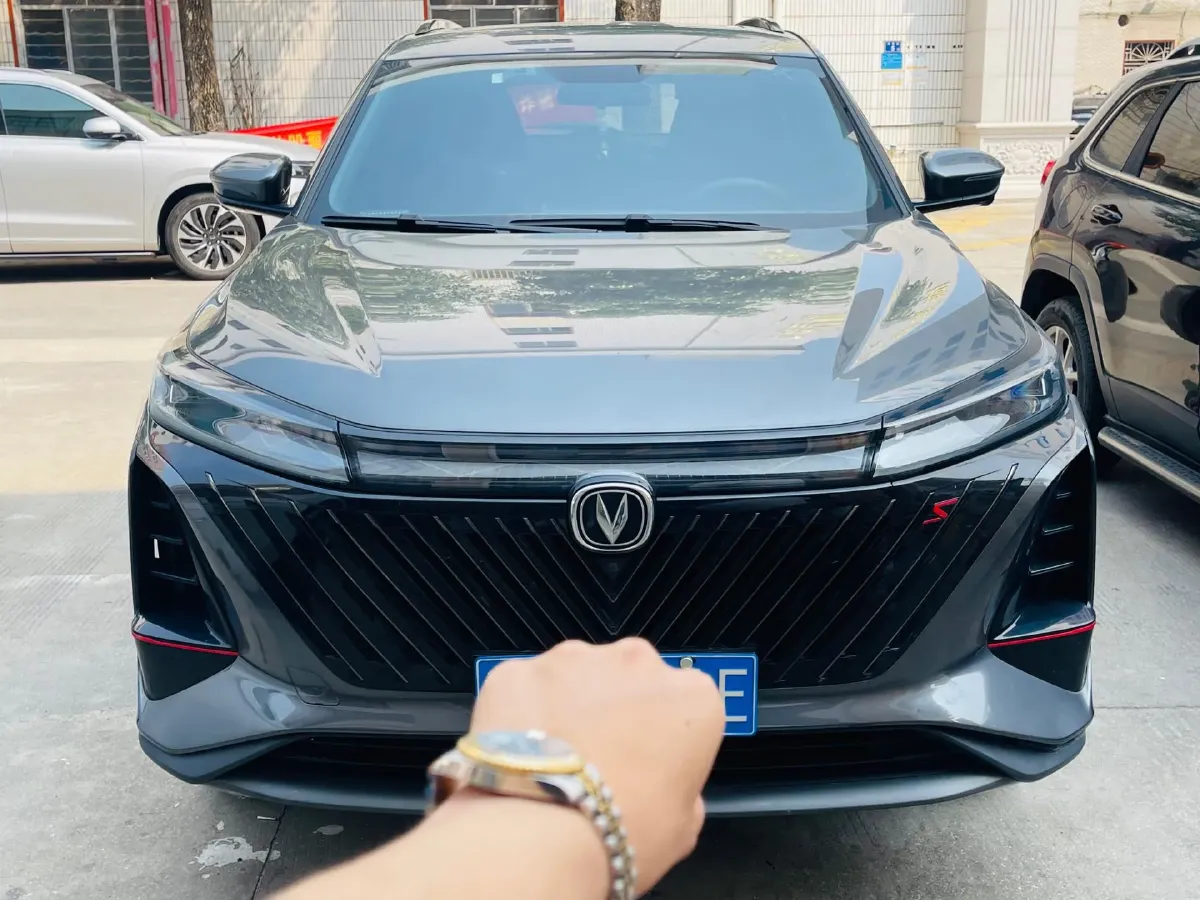2022 ChangAn CS75 Plus 1.5T 178HP L4 6AT,autocango,china used car exporter,china ev exporter,chinese used car exporter,chinese used ev exporter