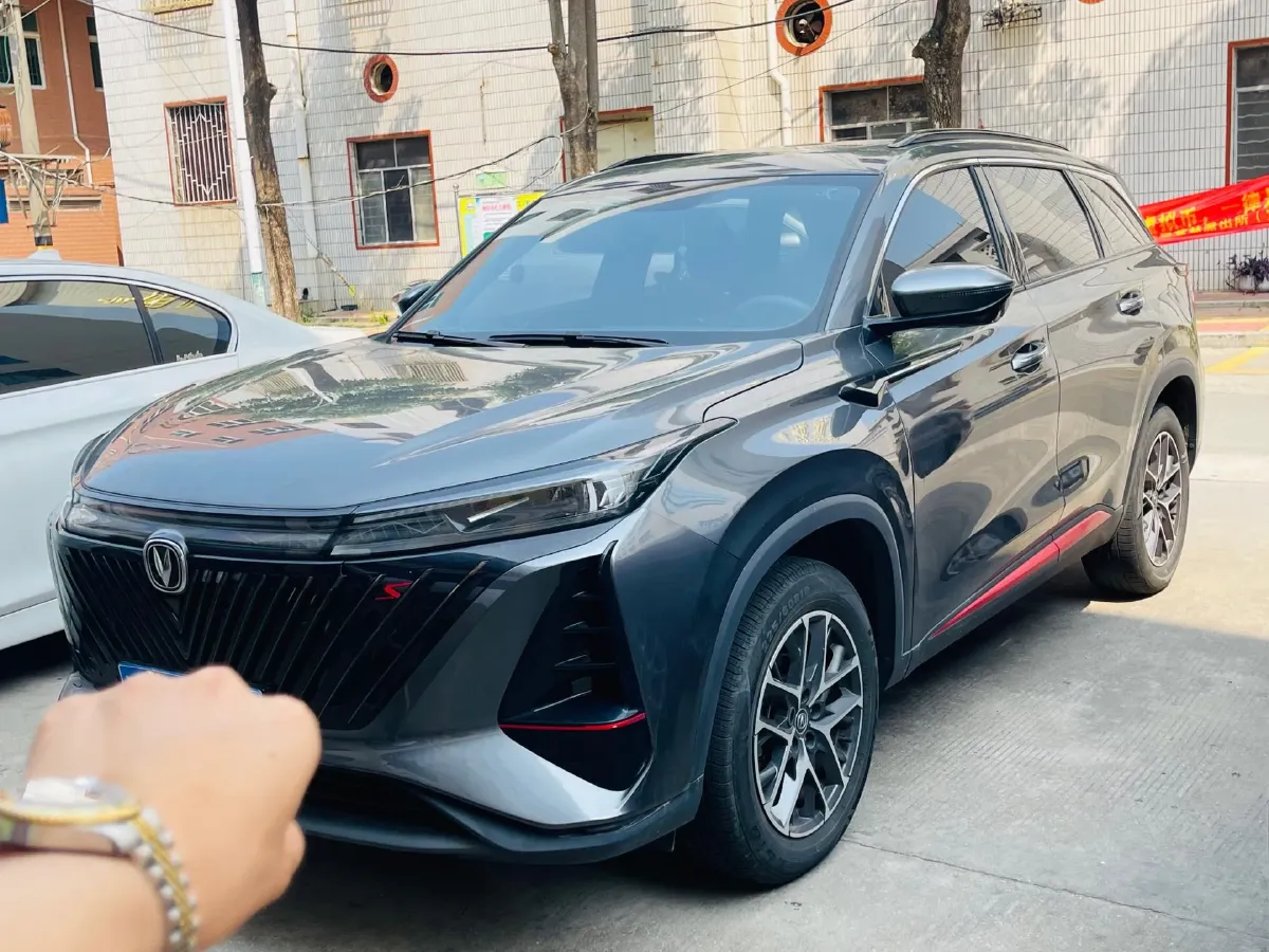 2022 ChangAn CS75 Plus 1.5T 178HP L4 6AT,autocango,china used car exporter,china ev exporter,chinese used car exporter,chinese used ev exporter