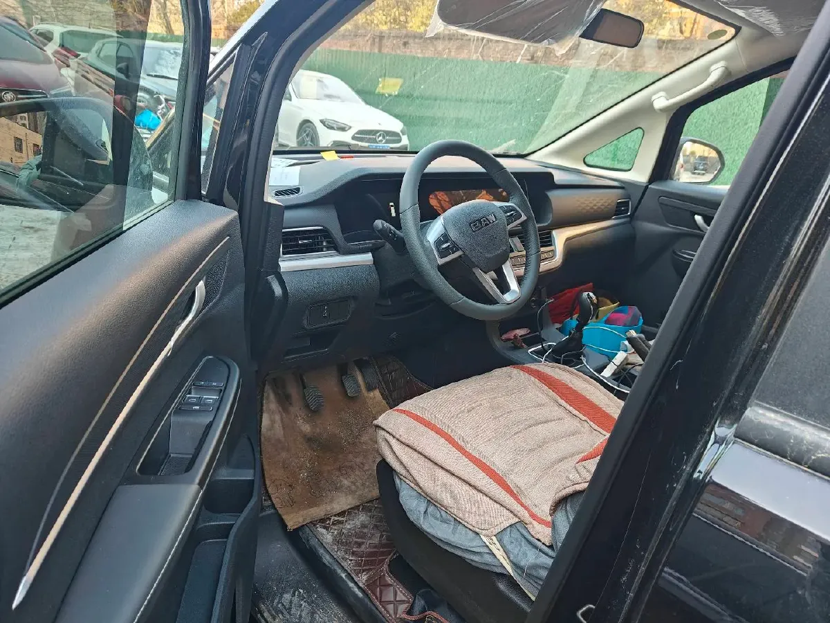 2023 BAW RuiSheng Trump M7 1.6L 124HP L4 5MT,autocango,china used car exporter,china ev exporter,chinese used car exporter,chinese used ev exporter