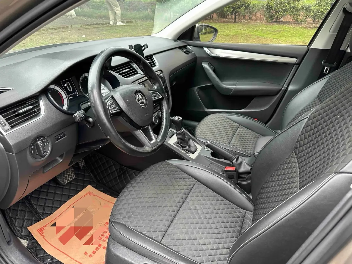 2018 Skoda Octavia 1.2T 116HP L4 7DCT,autocango,china used car exporter,china ev exporter,chinese used car exporter,chinese used ev exporter