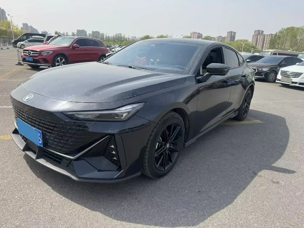 2023 ChangAn UNI-V 1.5T 188HP L4 7DCT,autocango,china used car exporter,china ev exporter,chinese used car exporter,chinese used ev exporter