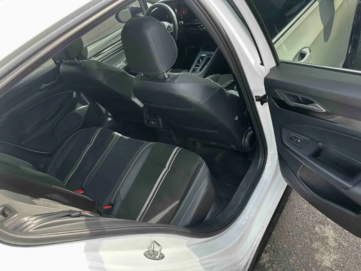 2021 Volkswagen Golf 1.4T 150HP L4 7DCT,autocango,china used car exporter,china ev exporter,chinese used car exporter,chinese used ev exporter