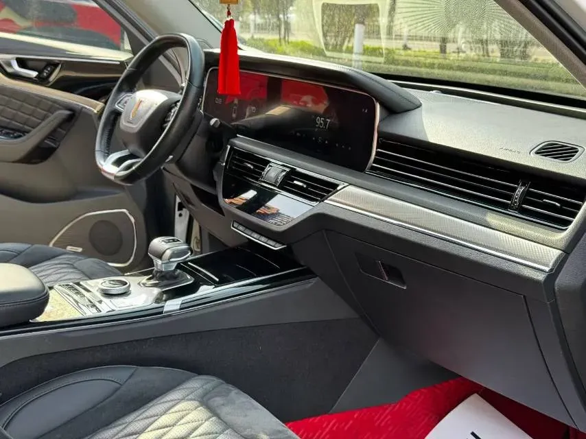 2019 HongQi HS5 2.0T 224HP L4 6AT,autocango,china used car exporter,china ev exporter,chinese used car exporter,chinese used ev exporter