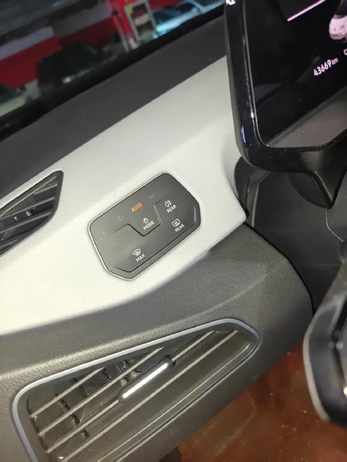 2023 Volkswagen ID.3 BEV 52.8KWH,autocango,china used car exporter,china ev exporter,chinese used car exporter,chinese used ev exporter