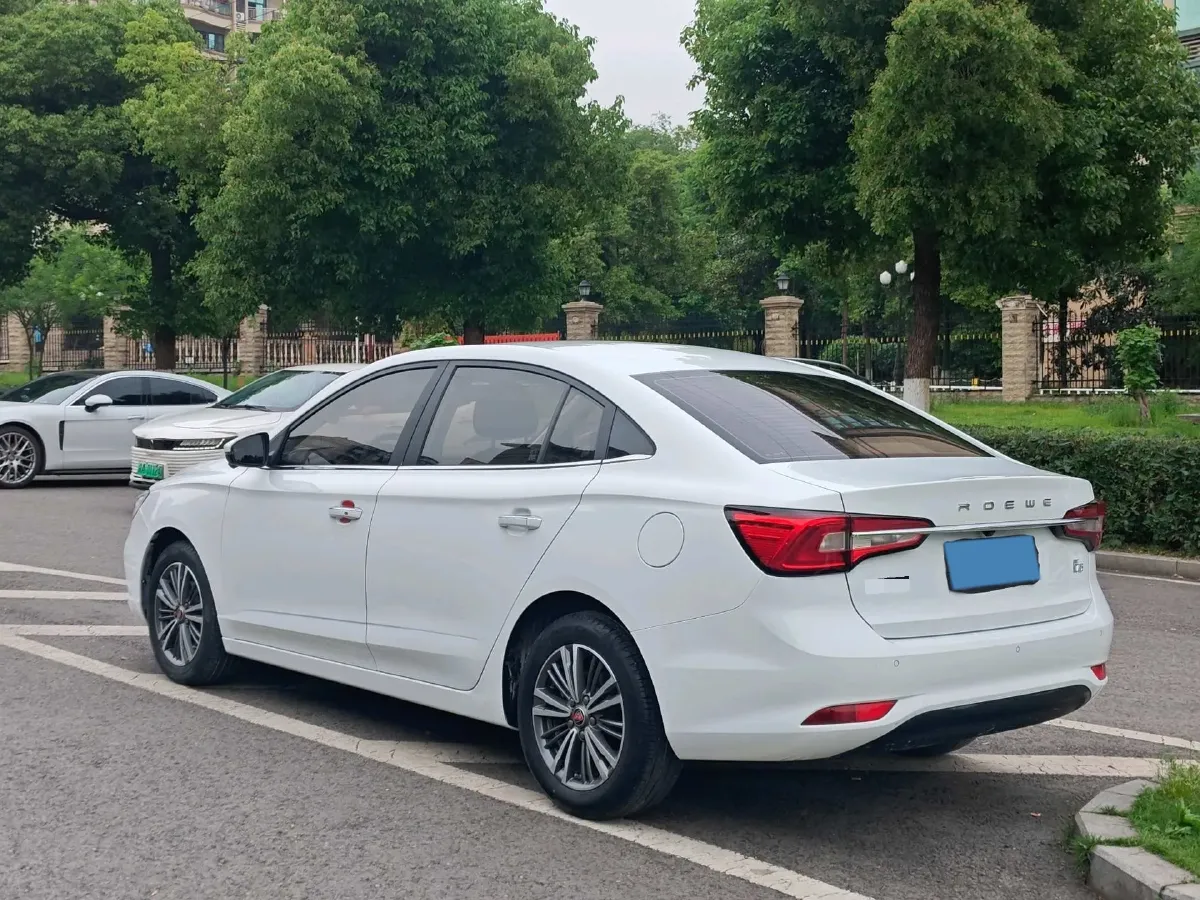 2019 Roewe i5 1.5L 120HP L4 CVT,autocango,china used car exporter,china ev exporter,chinese used car exporter,chinese used ev exporter