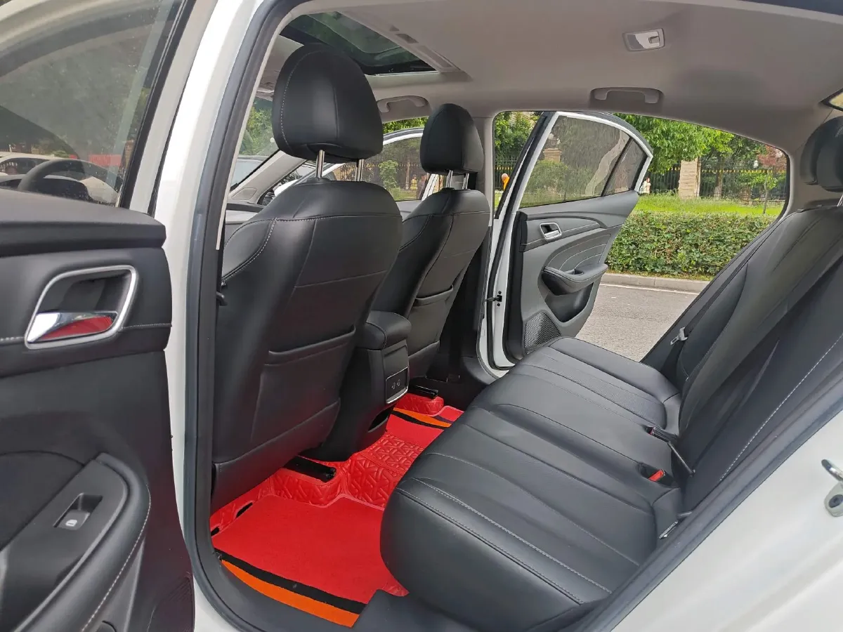 2019 Roewe i5 1.5L 120HP L4 CVT,autocango,china used car exporter,china ev exporter,chinese used car exporter,chinese used ev exporter