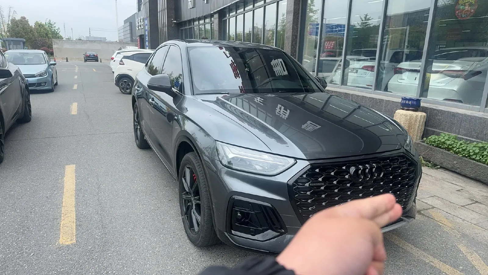 2024 Audi Q5L Sportback 2.0T 190HP L4 7DCT,autocango,china used car exporter,china ev exporter,chinese used car exporter,chinese used ev exporter