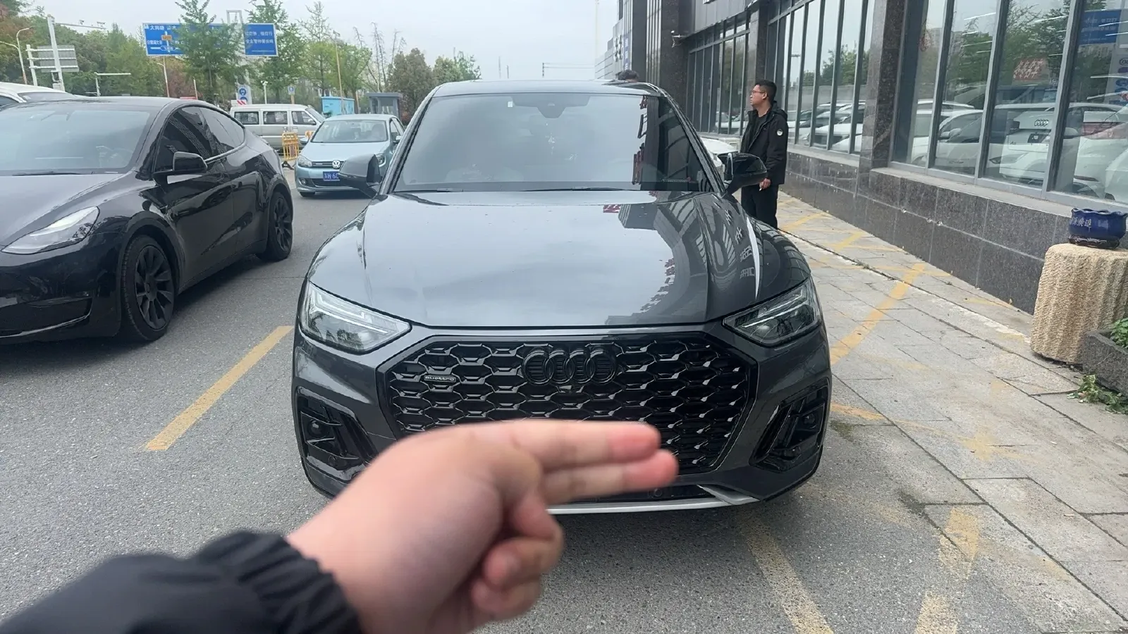 2024 Audi Q5L Sportback 2.0T 190HP L4 7DCT,autocango,china used car exporter,china ev exporter,chinese used car exporter,chinese used ev exporter