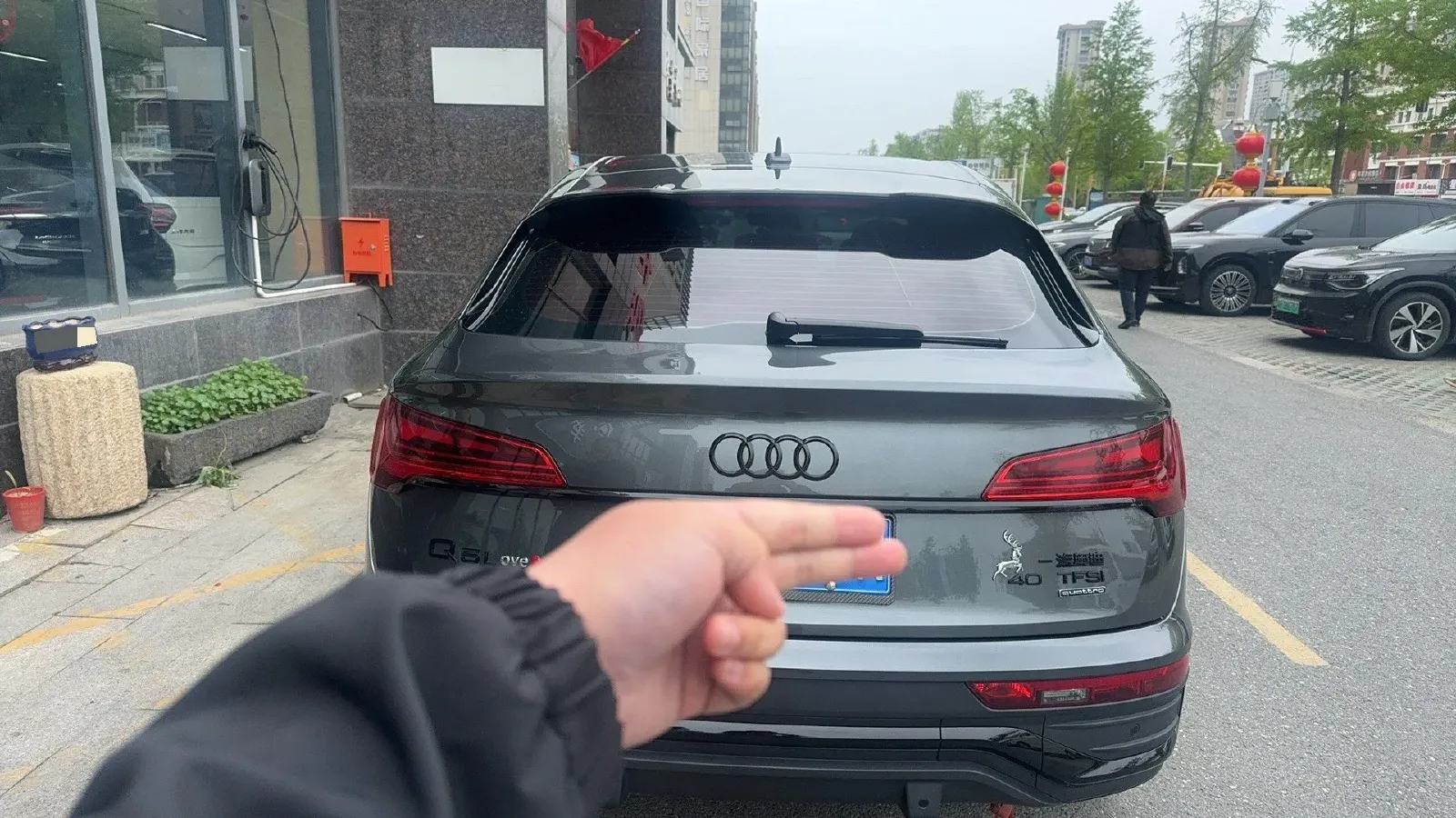 2024 Audi Q5L Sportback 2.0T 190HP L4 7DCT,autocango,china used car exporter,china ev exporter,chinese used car exporter,chinese used ev exporter