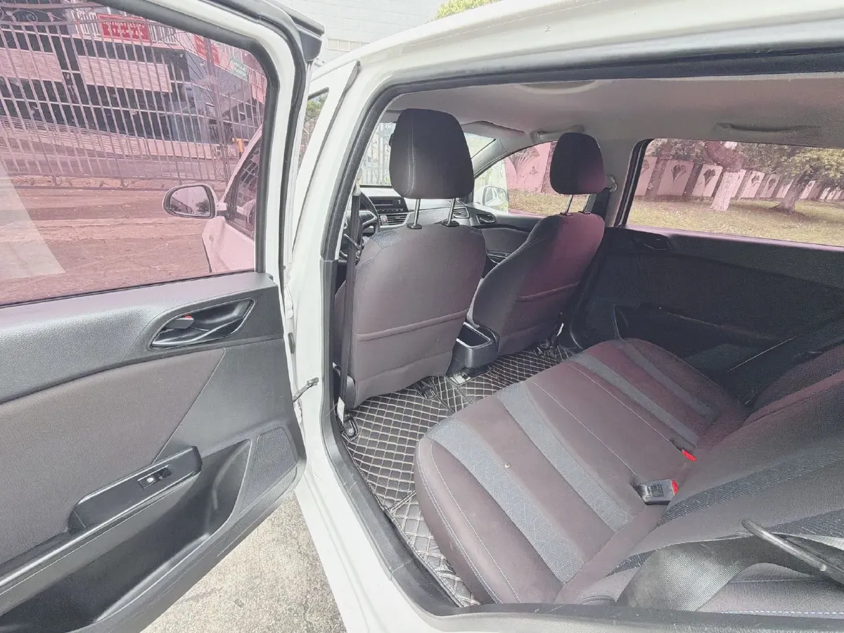 2020 BaoJun 310 1.2L 80HP L4 5MT,autocango,china used car exporter,china ev exporter,chinese used car exporter,chinese used ev exporter