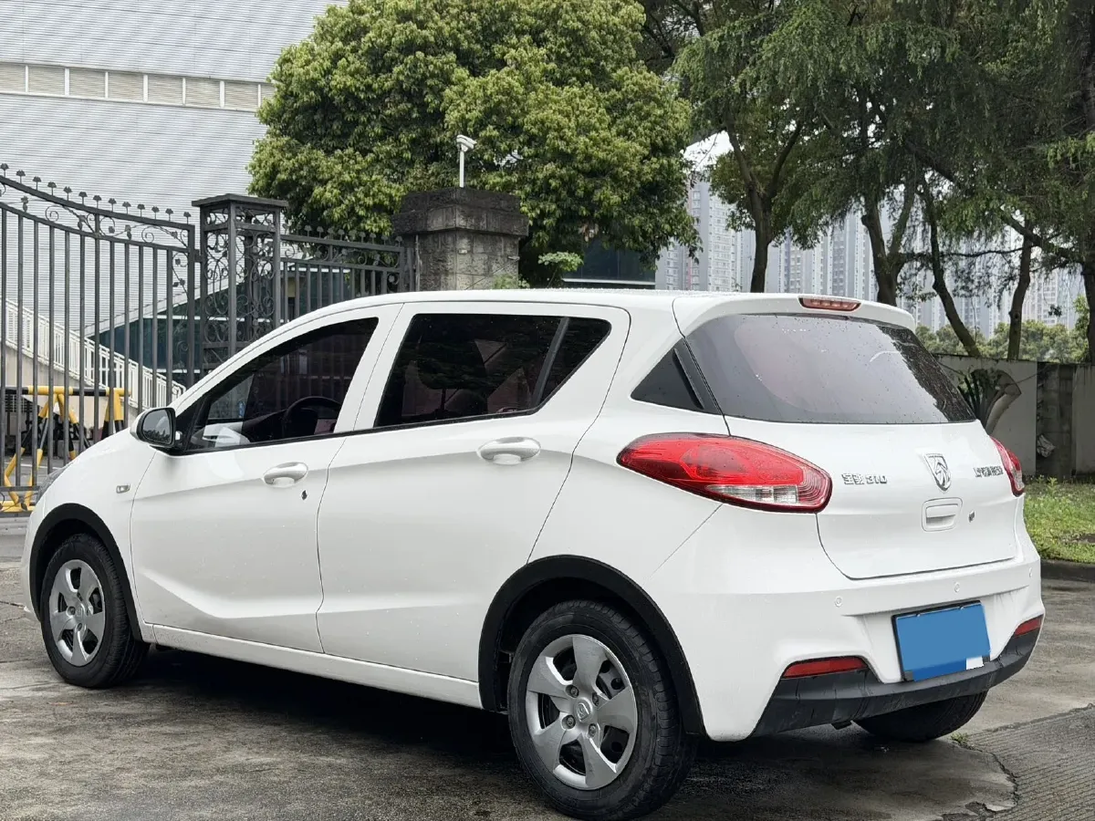 2020 BaoJun 310 1.2L 80HP L4 5MT,autocango,china used car exporter,china ev exporter,chinese used car exporter,chinese used ev exporter