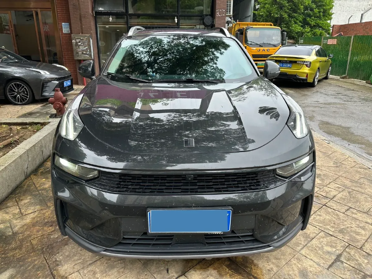 2023 MAXUS Interstellar 2.0T 261HP L4 8AT,autocango,china used car exporter,china ev exporter,chinese used car exporter,chinese used ev exporter
