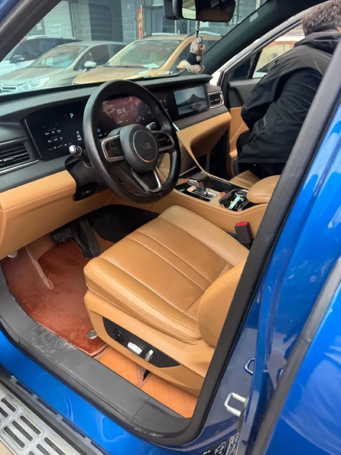 2020 Li ONE Range Extended 131HP REEV 40.5KWH,autocango,china used car exporter,china ev exporter,chinese used car exporter,chinese used ev exporter