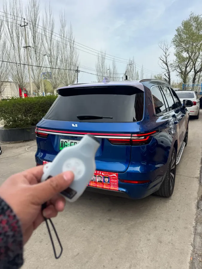 2020 Li ONE Range Extended 131HP REEV 40.5KWH,autocango,china used car exporter,china ev exporter,chinese used car exporter,chinese used ev exporter