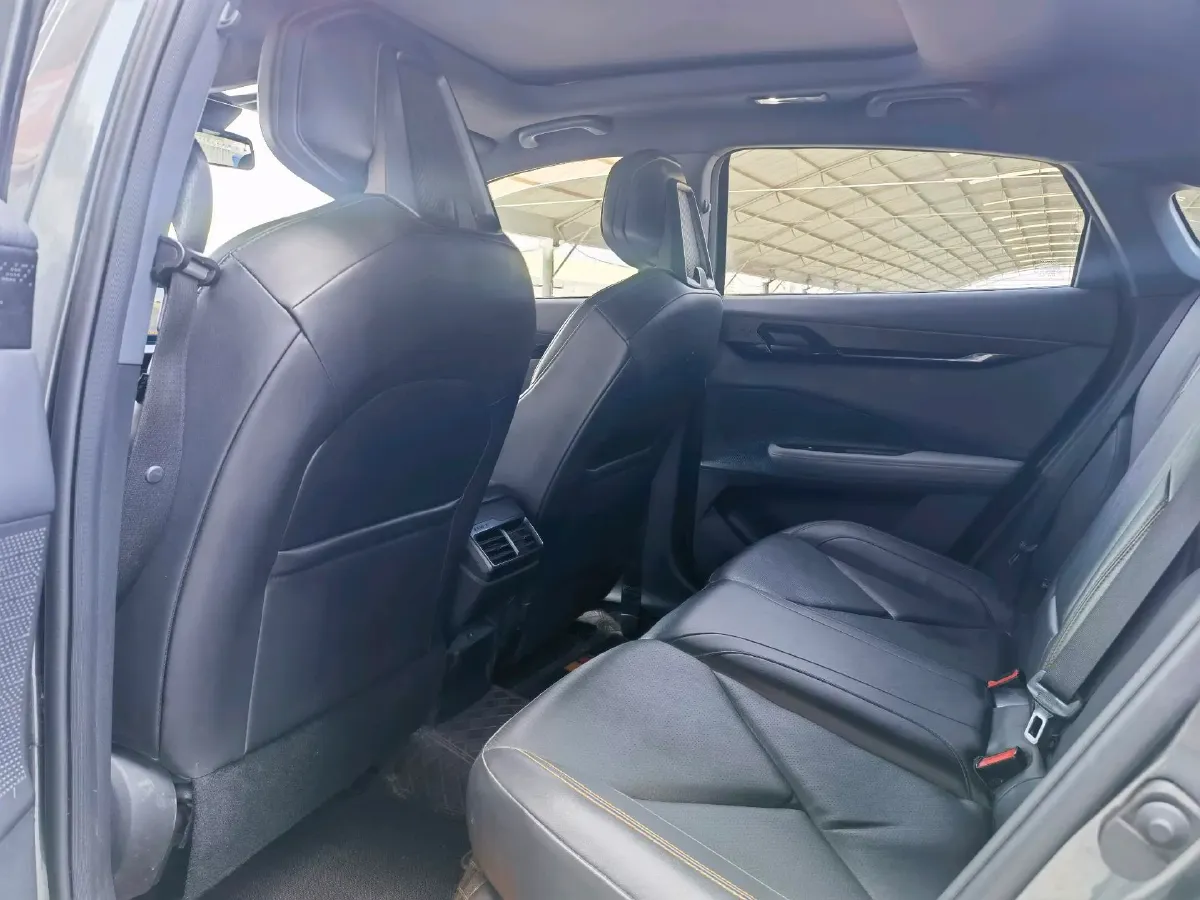 2022 ChangAn UNI-V 1.5T 188HP L4 7DCT,autocango,china used car exporter,china ev exporter,chinese used car exporter,chinese used ev exporter