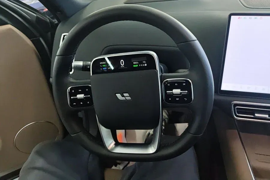 2025 Li L9 Range Extended 154HP REEV,autocango,china used car exporter,china ev exporter,chinese used car exporter,chinese used ev exporter