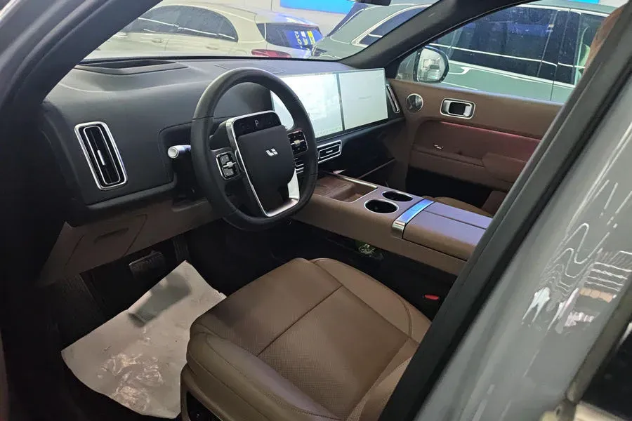 2025 Li L9 Range Extended 154HP REEV,autocango,china used car exporter,china ev exporter,chinese used car exporter,chinese used ev exporter