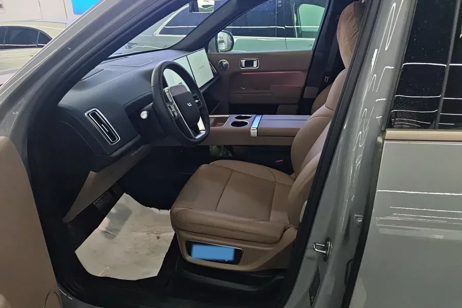 2025 Li L9 Range Extended 154HP REEV,autocango,china used car exporter,china ev exporter,chinese used car exporter,chinese used ev exporter