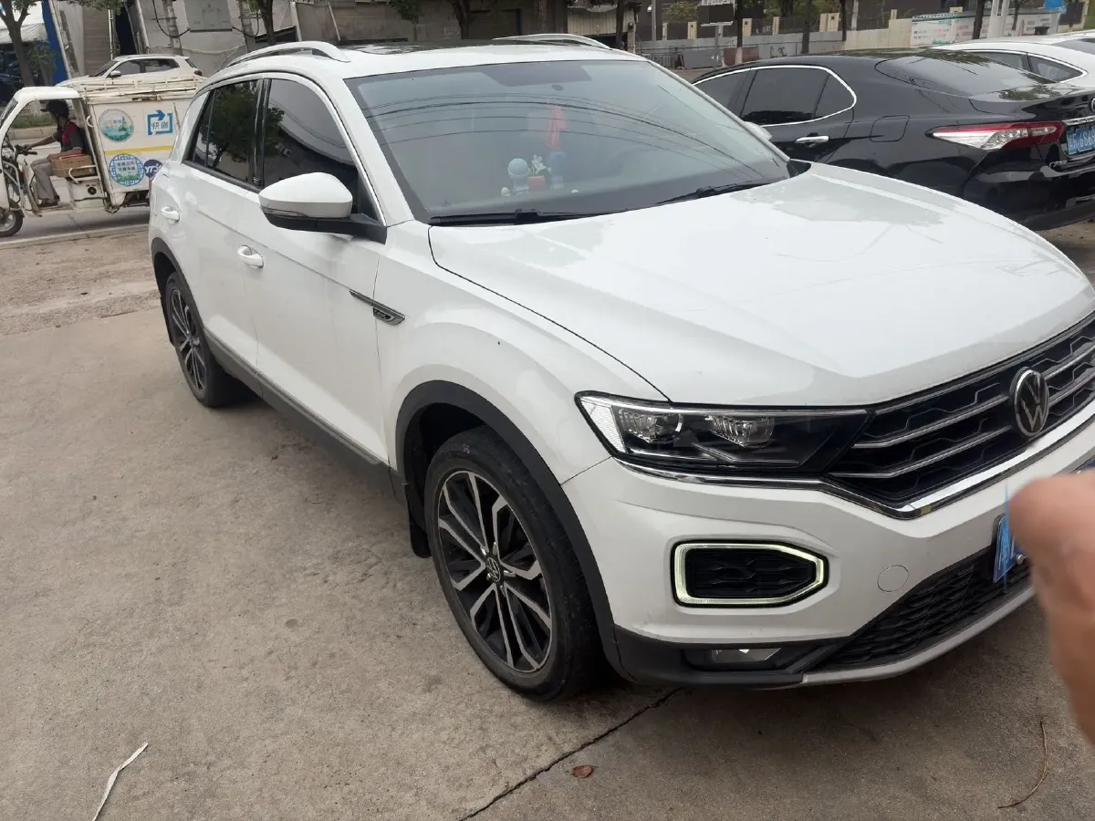 2021 Volkswagen T-Roc 1.4T 150HP L4 7DCT,autocango,china used car exporter,china ev exporter,chinese used car exporter,chinese used ev exporter