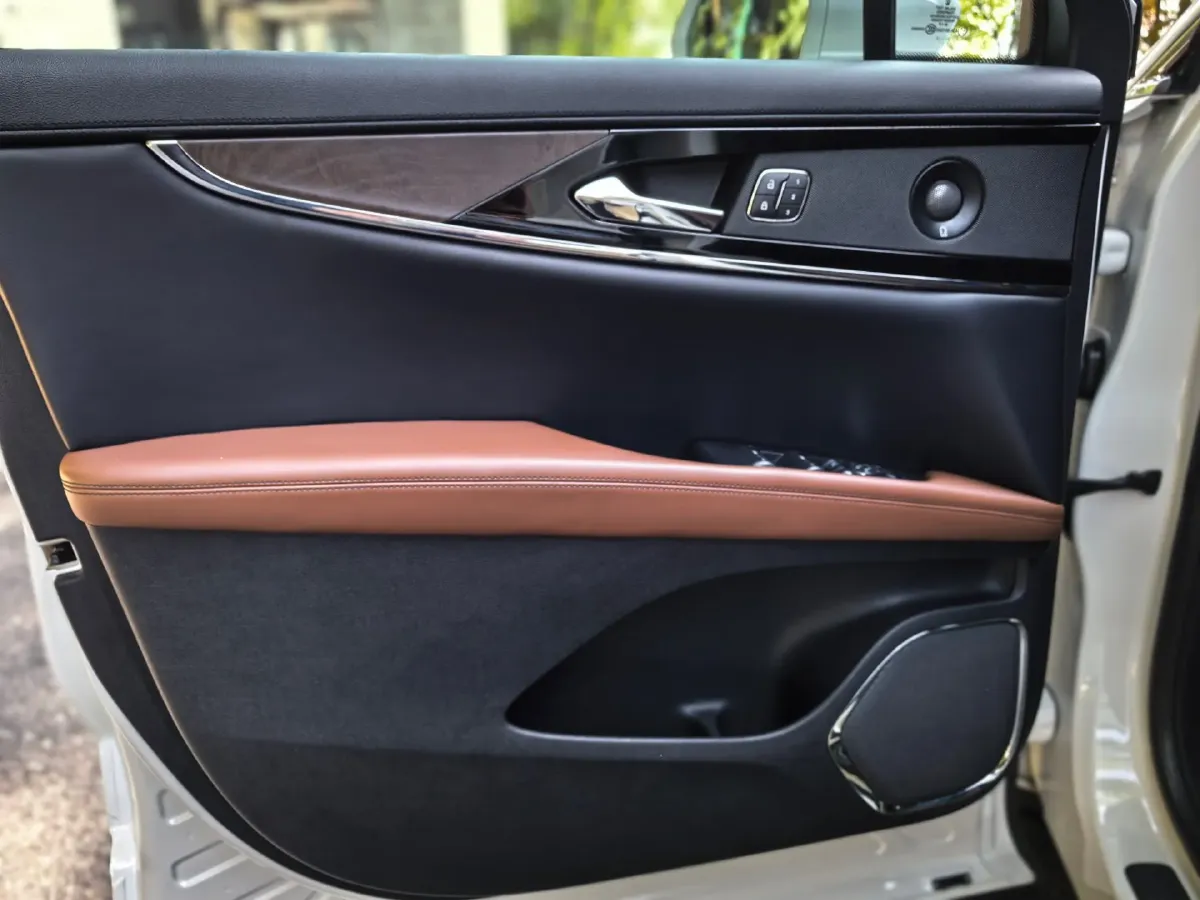 2021 Lincoln Nautilus 2.7T 322HP V6 8AT,autocango,china used car exporter,china ev exporter,chinese used car exporter,chinese used ev exporter