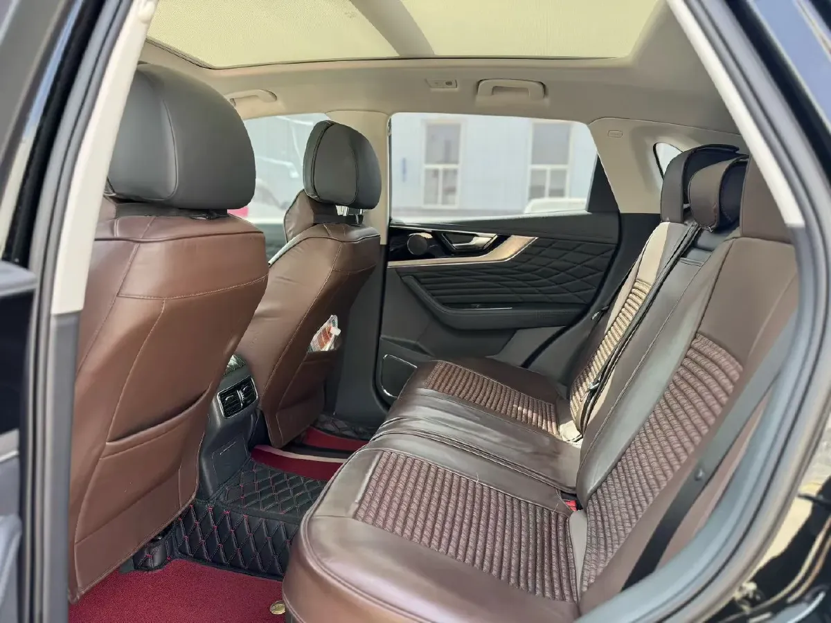 2022 HongQi HS5 2.0T 224HP L4 6AT,autocango,china used car exporter,china ev exporter,chinese used car exporter,chinese used ev exporter