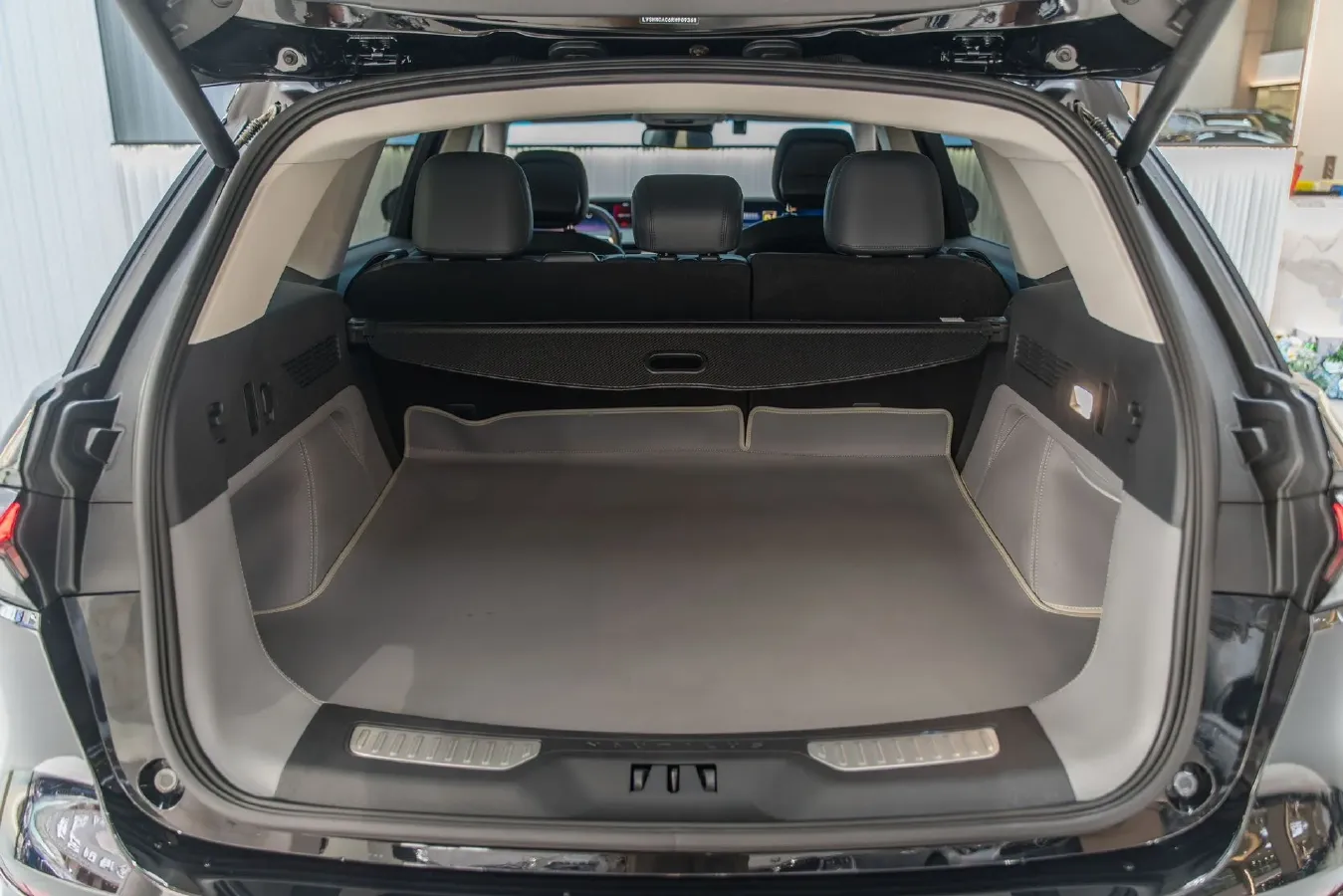 2025 Lincoln Nautilus 2.0T 261HP L4 8AT,autocango,china used car exporter,china ev exporter,chinese used car exporter,chinese used ev exporter