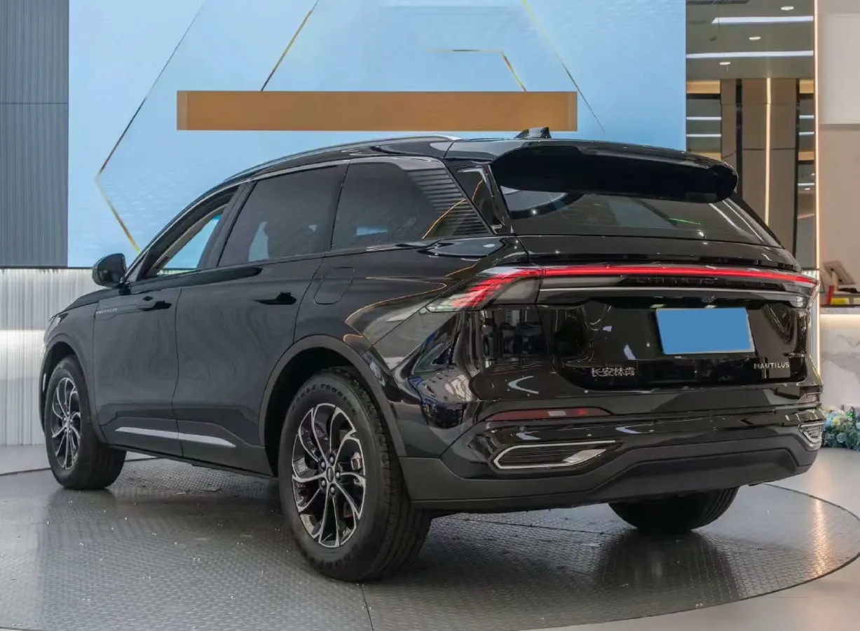 2025 Lincoln Nautilus 2.0T 261HP L4 8AT,autocango,china used car exporter,china ev exporter,chinese used car exporter,chinese used ev exporter