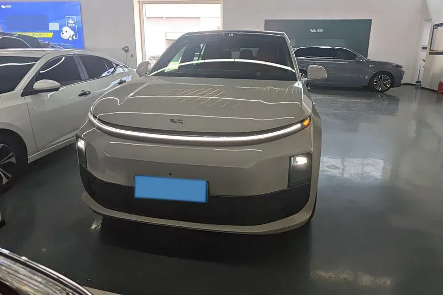 2025 Li L6 Range Extended 154HP L4 REEV,autocango,china used car exporter,china ev exporter,chinese used car exporter,chinese used ev exporter