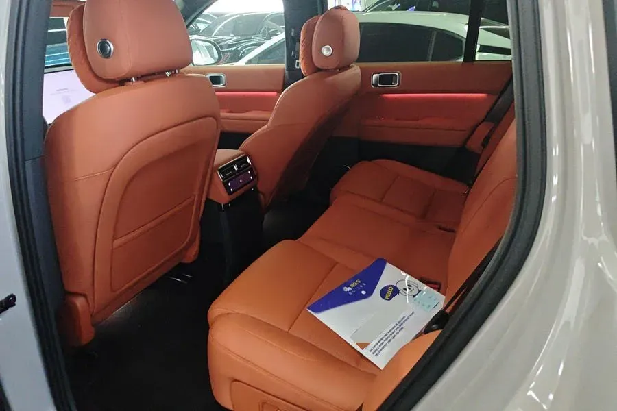 2025 Li L6 Range Extended 154HP L4 REEV,autocango,china used car exporter,china ev exporter,chinese used car exporter,chinese used ev exporter