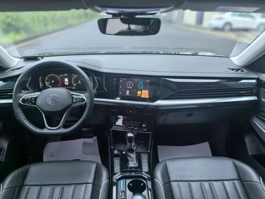 2023 Volkswagen Passat 2.0T 186HP L4 7DCT,autocango,china used car exporter,china ev exporter,chinese used car exporter,chinese used ev exporter