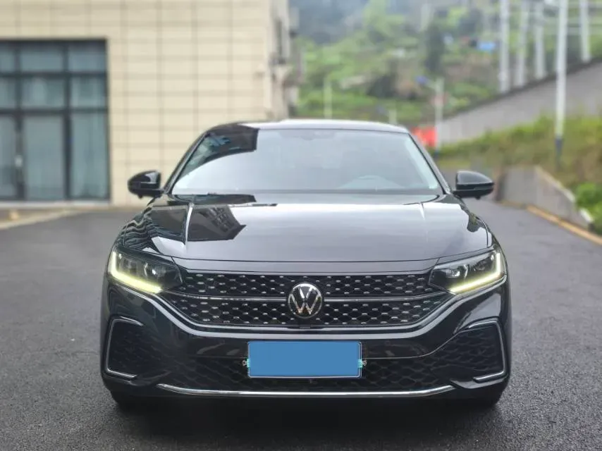 2023 Volkswagen Passat 2.0T 186HP L4 7DCT,autocango,china used car exporter,china ev exporter,chinese used car exporter,chinese used ev exporter